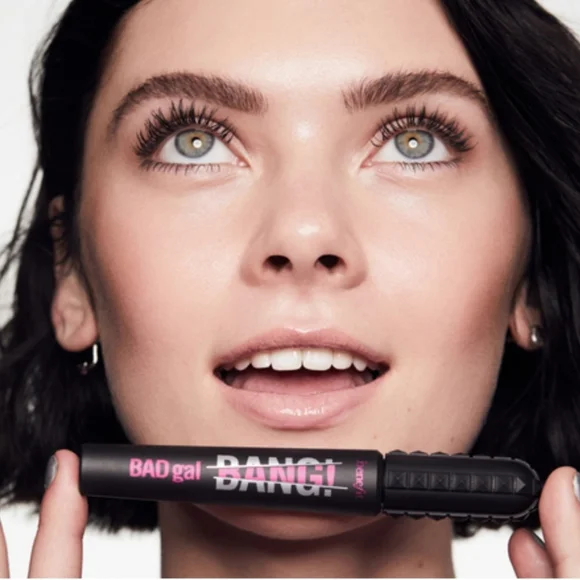 Benefit Mascara - Picture 1 of 16